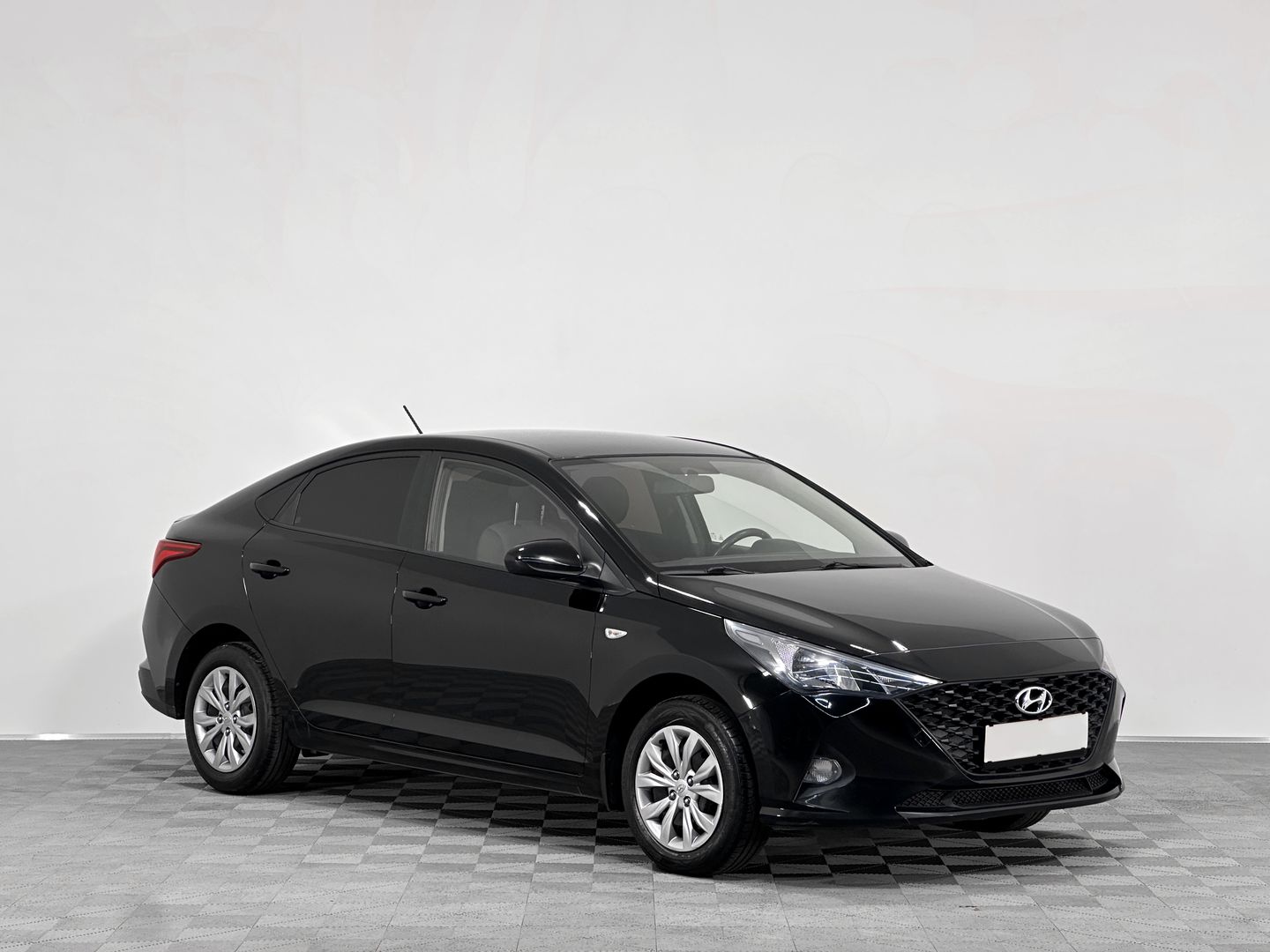 Hyundai Solaris, II Рестайлинг 1.6 AT (123 л.с.)